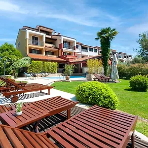  Apartment Rossella 1