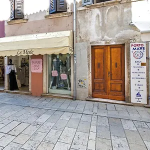  Apartment Main Street Carera