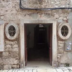 Cozy Studio-apartment Gordana In Center Rovinj